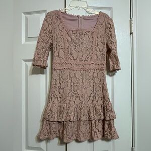 Elegant Pink Tiered Sheath Dress with Cuffed Sleeves